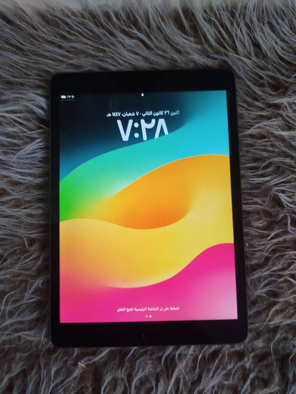 ايباد ٩ الجهاز مكفول من العطل والتصليح بس جان بية حساب وما ضل يخرج ورحت سويتلة تخطي بسوك وفرمتة وزلت الحساب ويا شاحنة بس مو اصلية السعر ١٨٥ بية مجال جدا بسيط ***********
