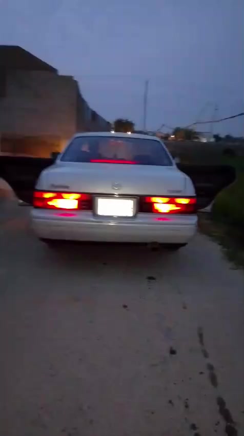 سلام عليكم سياره سوبر بطه البيع مكفولا جديده منفصل 2500بلادي جديده حيل الون الءلءي فول السنويه الا 20030السياره مكفولا كفالا عامه كهربايات كلها شغاله كلها شغاله ترايك البصرا مكان الفلوجه الهاتف تصل ودلل ***********///***********
