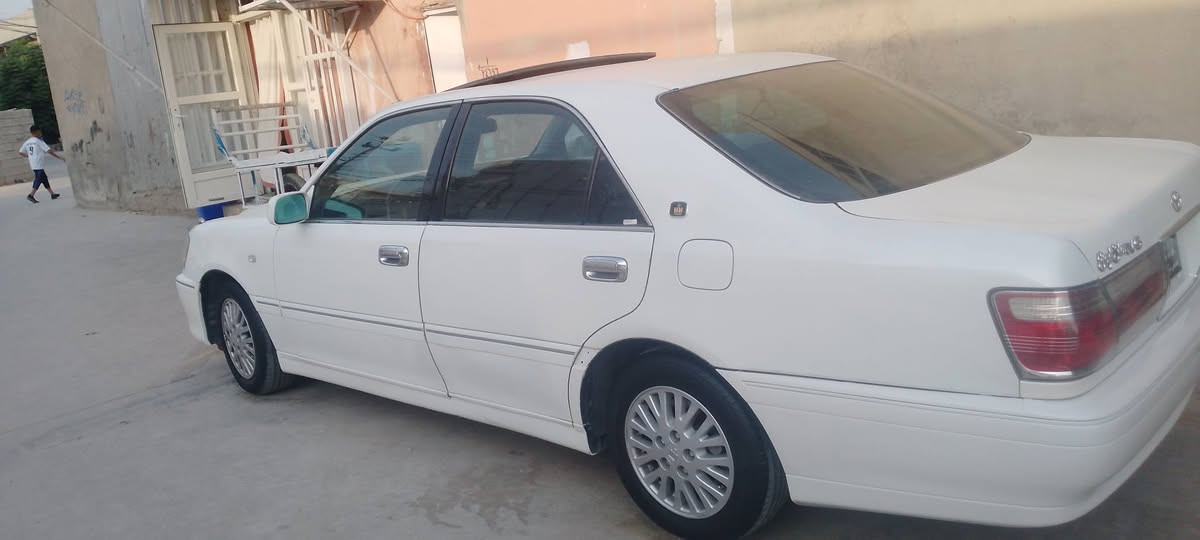 مەلیکە بۆفرۆشتن مۆدێل ۲۰۰۱ موسە ڕەنگ گۆڕاوی ئەوروپایە مواسەفەتی دوو دوگمەیە سلایت پێش عیون دوای عادی چواجام ئۆتۆ  نرخی ٤۰ گەڵایە پارەی بڕاوەیەکە لەسلێمانیم ٠٤٥٦ ١٠٦ ٠٧٧٢ السليمانية, العراق
