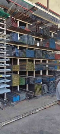 متوفر سندويج جديد ومستخدم جميع القياسات   متوفر حديد صناعي زاويه ،بوري...