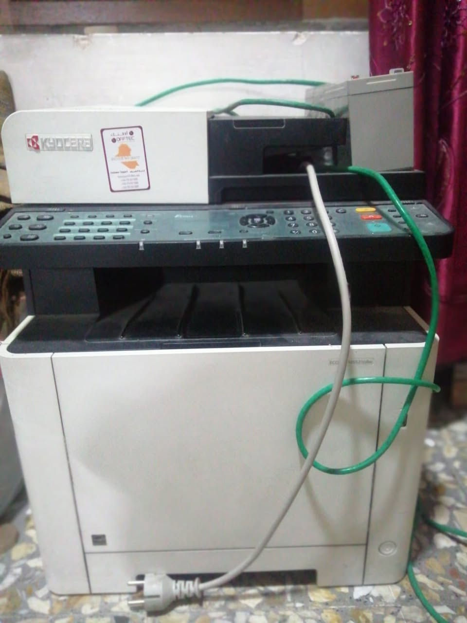 طابعة كيوسيرا للبيع مستعمله نضافه 100٪  Kyocera ECOSYS MA2100cwfx سعرها جوه سعر السوك ب ٢٣٠ الف
تفاصيله 👇

طابعة ليزرية ملونة 3 في 1 +wifi

طابعة كيوسيرا Kyocera ECOSYS MA2100cwfx متعددة الوظائف بتقنية الليزر الملون، تجمع بين الطباعة والنسخ والسكنر والفاكس مع دعم الشبكة والواي فاي. تتميز بسرعة طباعة تصل إلى 21 صفحة بالدقيقة بالألوان والأسود مع دقة طباعة عالية تصل إلى 1200×1200 dpi، بالإضافة إلى الطباعة التلقائية على الوجهين لتوفير الورق. تدعم أحجام ورق متعددة حتى A4 وLegal مع درج سعة 250 ورقة وADF بسعة 50 ورقة. مزودة بسكنر عالي الجودة بدقة تصل إلى 1200×1200 dpi وسرعة مسح تصل إلى 30 صورة بالدقيقة، مع إمكانية المسح إلى الإيميل وUSB والشبكة. تدعم الطباعة من الهواتف الذكية عبر AirPrint وMopria وKyocera Mobile Print، مما يجعلها خياراً مثالياً للمكاتب والشركات والاستخدام اليومي المكثف بفضل كفاءتها العالية واستهلاكها الاقتصادي للحبر


**إذا كنت صاحب هذا الإعلان وتريد حذفه لأي سبب، رجاءا أرسل رسالة إلى الدعم الفني**