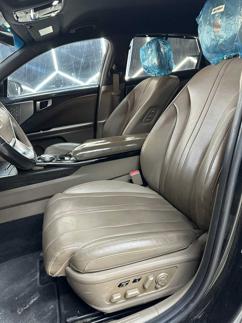 سلام عليكم لبيع K8  موديل ٢٠٢٣ بيها جامرلغ نفس لون و بنيد صبغ هايبرد و بانزين سياره ماشيه ٦٤ الف كيلو سعرها ٢٠٠$ شدين 
رقمي ***********
