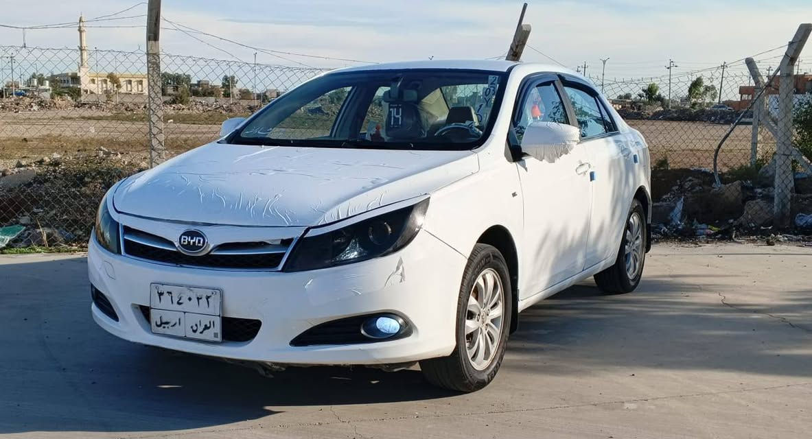 بي واي دي F5 للبيع موديل 2014 دفتر بانزين بيها سنوية خلصان  سنة سعرها62 بيها مجال بسيط عنوان كركوك طريق بغداد *********** تفاصيل اكثر خابر تدلل شرط تحويل أو وكالة سيارة اب اسمي *********** كركوك, العراق
