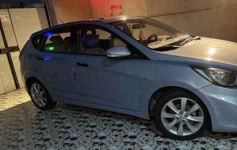 السلام عليكم هونداي اكسنت 2014 خليجي مكفول من ضربة القوية مواصفات تحكم بالستيرن فتحة بالسقف محرك 1600 السيارة جاهزة ماشيه 78 الف حقيقي سنويه 2028 بصرة بأسمي السعر ٩٥ $ العنوان البصرة الجزائر شارع الفرسي مقابل مدارس العمران 
***********
