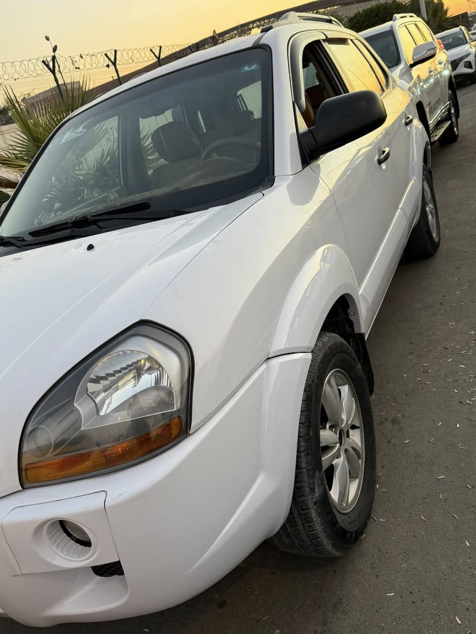 توسان 2010خليجي جاملخ صفحت السايق صبغ فقط وبيهابارد بسيط جدآ كير مكينه مكفول السياره نضيفه السعر 123 وبيها مجال بسيط *********** السياره بسمي تحويل ثاني يوم
