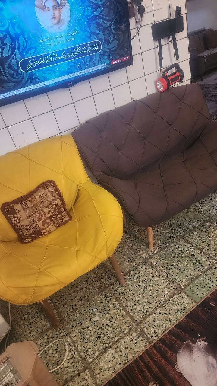 السلام عليكم تخم استراحه ٧ مقاعد نضيف السعر ١٢٠ وبي مجال بغداد حي التراث ***********
