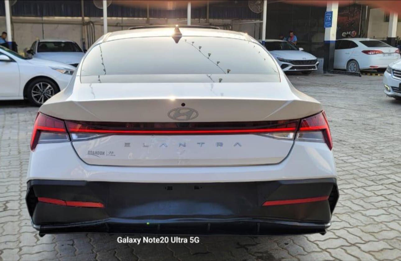 النترا 2024 جاهز للشحن
فول فتحه بصمه 
صبغ بابين فقط
مصلح جاهز واصل ميناء بدون گمرك 133$

يعني تستلم بالميناء مصلحة وجاهزة بالسعر المذكور 👆
•كفالة گير ، مكينة ، كمبريسر ، داينمو 
٠كفالة صبغ عدا الحادث وموضح بالصور 
•بدون ايرباك 👍🏽 

#سارع_بالحجز من المستورد الرئيسي 👇بدون ارباح أضافية 

#مهندس-أحمد دهام :~  🇮🇶📞   ***********
#مراسلة_واتساب_مباشر  wa.me/9647748190518
_________________________________________
•كربلاء /الملحق/معرض موسكو للمزادات والإستيراد 🚘

٠لدينا وكلاء في جميع المحافظات لتنضيم العقد وضمان حق الطرفين  
~~~~~~~~~~~~~~~~~~~~~~~~~~~~~~~~~~~~
٠رابط گروب الواتساب للنشر اليومي لجميع انواع السيارات
https://chat.whatsapp.com/LL8tsuA4zjFDUvHEtq0Dgj?mode=ems_copy_t
