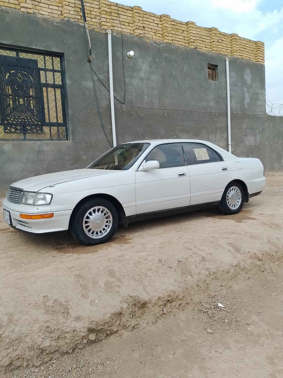 سلام عليكم سياره للبيع رقم نكليزي سنويه له 30 المكان ناصريه سعر 47.      ***********
