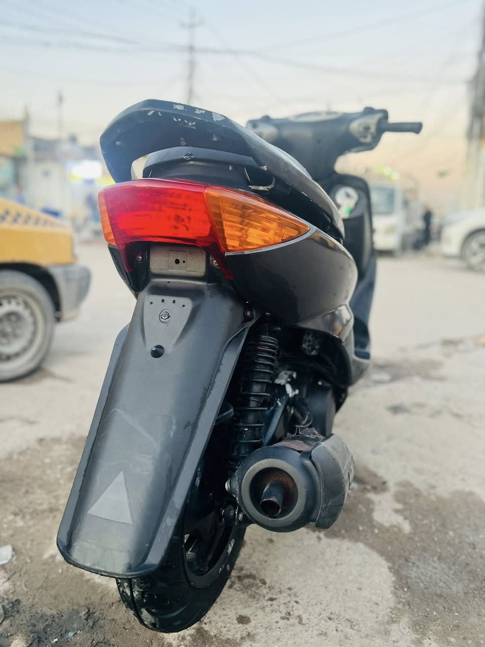 سلام عليكم دراجه سكنس نثيه للبيع مكفوله كفاله عامه العنوان بغداد الامين مطعم الرياضي اوراق كامله نازله نربه ست اشهر***********
