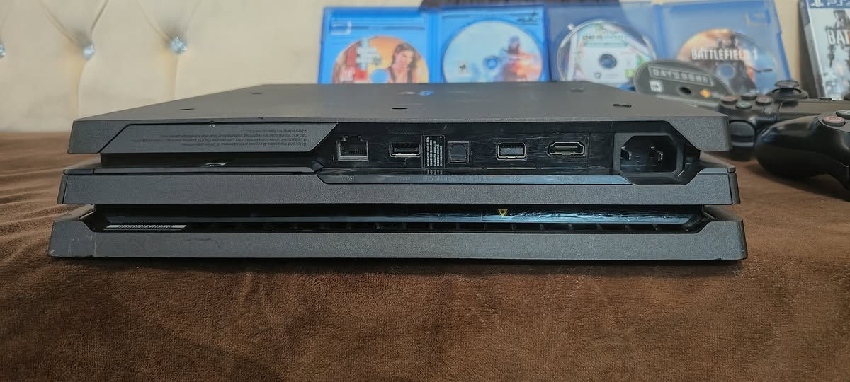 بلي 4 برو 1 تيرا 
اون لاين  نظام 13.04
 معه كافه ملحقاته جوستك عدد 2 
واقراص عدد 6 
 قرص باتلفيد 1
قرص باتلفيد 4
قرص باتلفيد V
قرص PES2021 محدثه 2026 نضافه 100%100
قرص لعبة فيفا 2026
قرص GTA 
 بلي كلش نضيف وبل عافيه ع يشتري السعر 325 وبي مجال للطيبين عنوان بغداد المشاهدة


**إذا كنت صاحب هذا الإعلان وتريد حذفه لأي سبب، رجاءا أرسل رسالة إلى الدعم الفني**