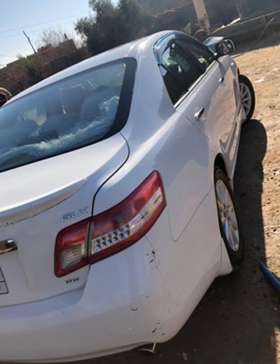 السلام عليكم
كامري 2010 خليجي فول مواصفات GLX للبيع 
مواصفاتها
فتحة 
قطعتين تبريد 
بردة خلفية 
كشن كهرباء 
تحكمات ستيرن 
اناره داخلية بلادية 
حساسات خلفية 
مثبت سرعة 
تخم تاير 
لايت زنون 
منضومة غاز شغاله
رقم قادسيه بأسمي
تحويل مباشر 
سعرها 120وبيها مجال 

مكاني الانبار القائم الرمانه

للاستفسار : 
***********
واتس او مباشر على الخط
