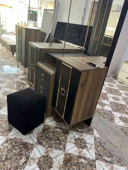 غرفه تركيه للبيع المكان سوك المفرق تواصل وتساب ***********
