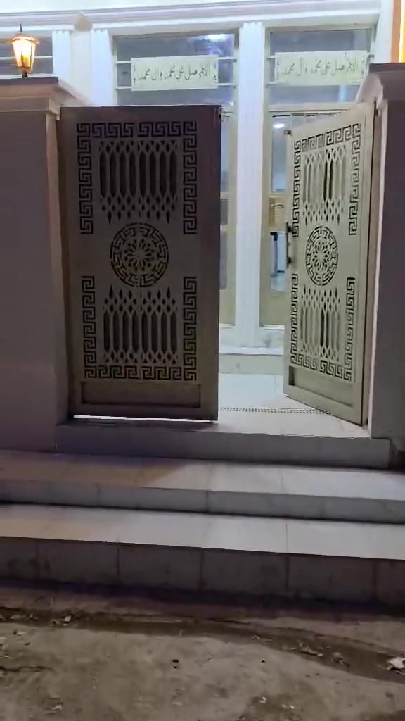 دار 100 متر طابقين بناء حديث غير مسكون خدمات كاملة ماء وكهرباء ومجاري وتبليط طابو زراعي للبيع الموقع زراعي حولي التحرير خلف المجمع الجديد ادريم ستي السعر 80 بي مجال ***********
