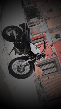 دراجة ياماها قفاز للبيع مابيها نقص برغي كاملة للاستفسار الرقم 07732116...