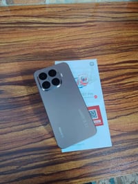 شاومي 15 تي برو كامل المحلقات  .. مستخدم قليل ومكفول من كلشي السعر 700...