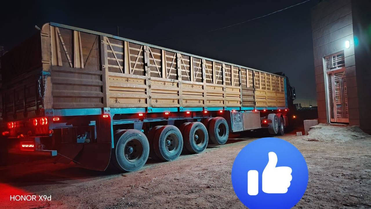 سلام عليكم
عربانة سيكام للبيع 
طولهة 13/60
دناكير تلاثة 16واحد14
شريط60
تايرات نص عمر 
عربانة مكفولة
***********
