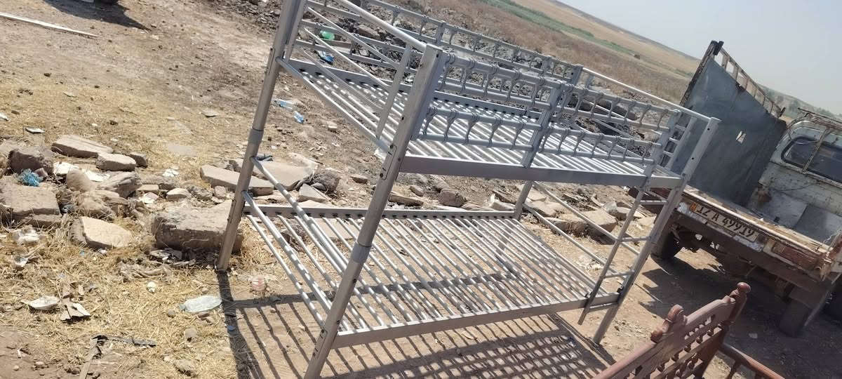 السلام عليكم عندي الاغراض للبيع الشراي يتصل ***********
