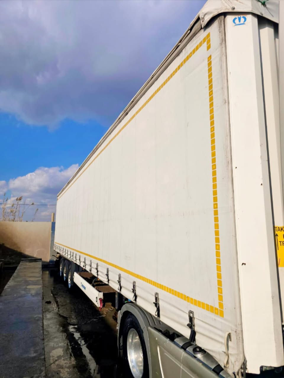 سلام عليكم عربانه كرونه فصل وربط سليمانيه دسك بريك جديد ومكفول من فطر وكسر وتخم تاير جاهزة للشغل الاستفسار والمعلومات 
الاتصال على الرقم 
***********
