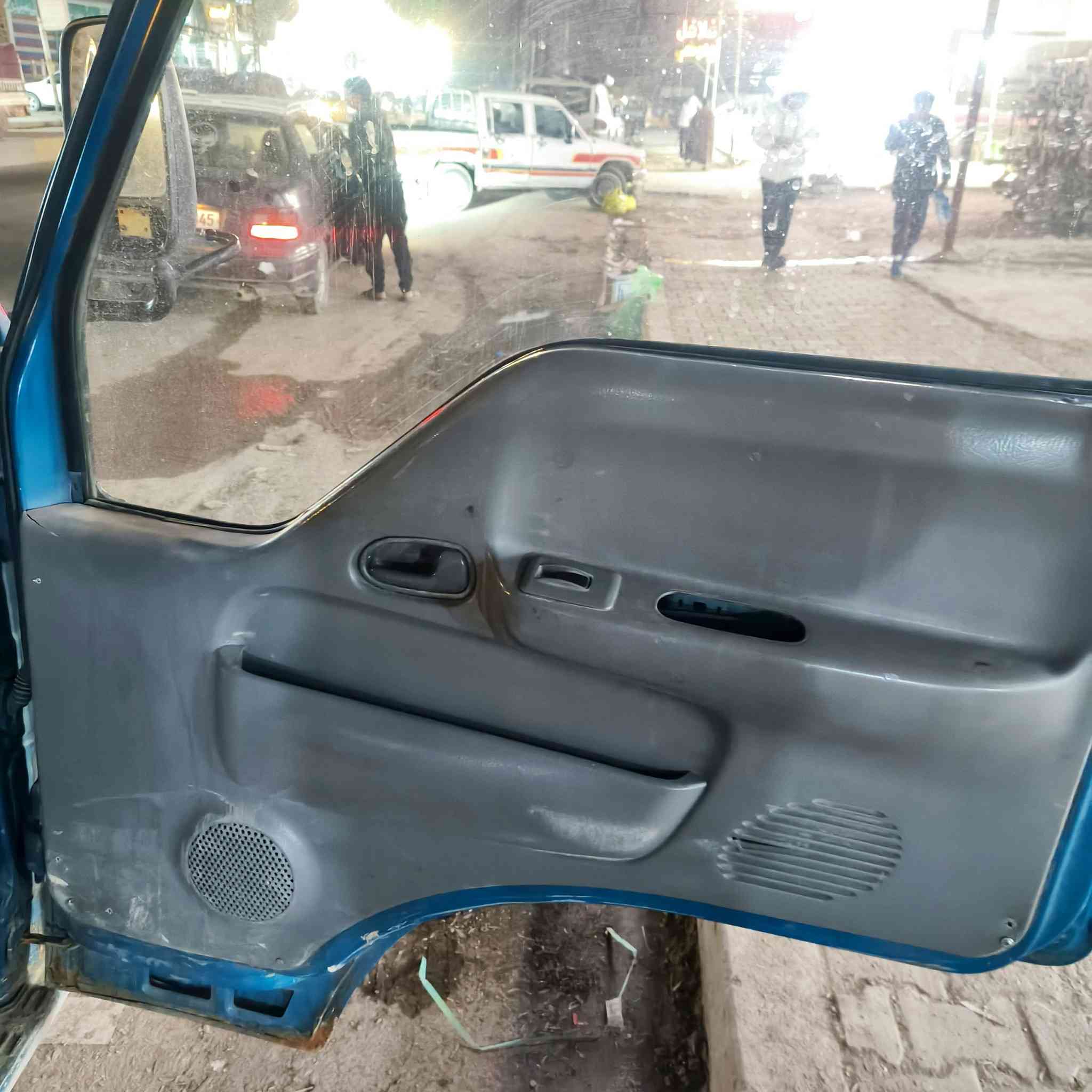 بسم الله الرحمان الرحيم     سياره فنتيره موديل 99 قماره وربع لون ازرك شاصي 
ومكينه وكير وكسن كفاله عامه بسمي تحويل ثاني يوم 
سنويتها لغايه نهايه 2026 رقمها بغداد العنوان بغداد المعامل 
السعر 58 وبيها مجال 

***********
