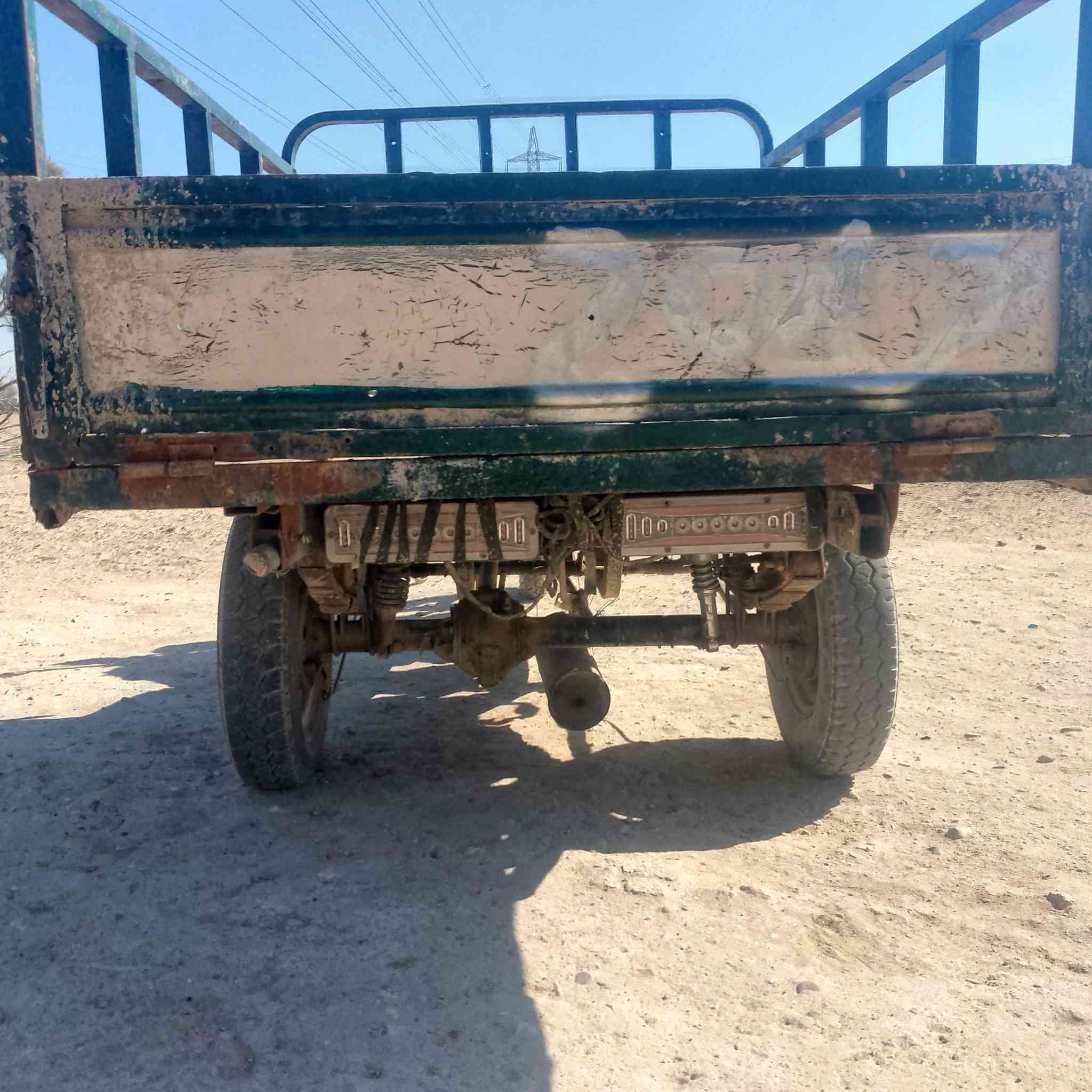 سلام عليكم ستوته لبيع مكفول شاصي زلق ما بيه سلف وهندر ورباعي كلها شغاله ادوات مكفوله بزبير ب750وبيها مجال او مراوس برقم عادي او اوراق ***********
