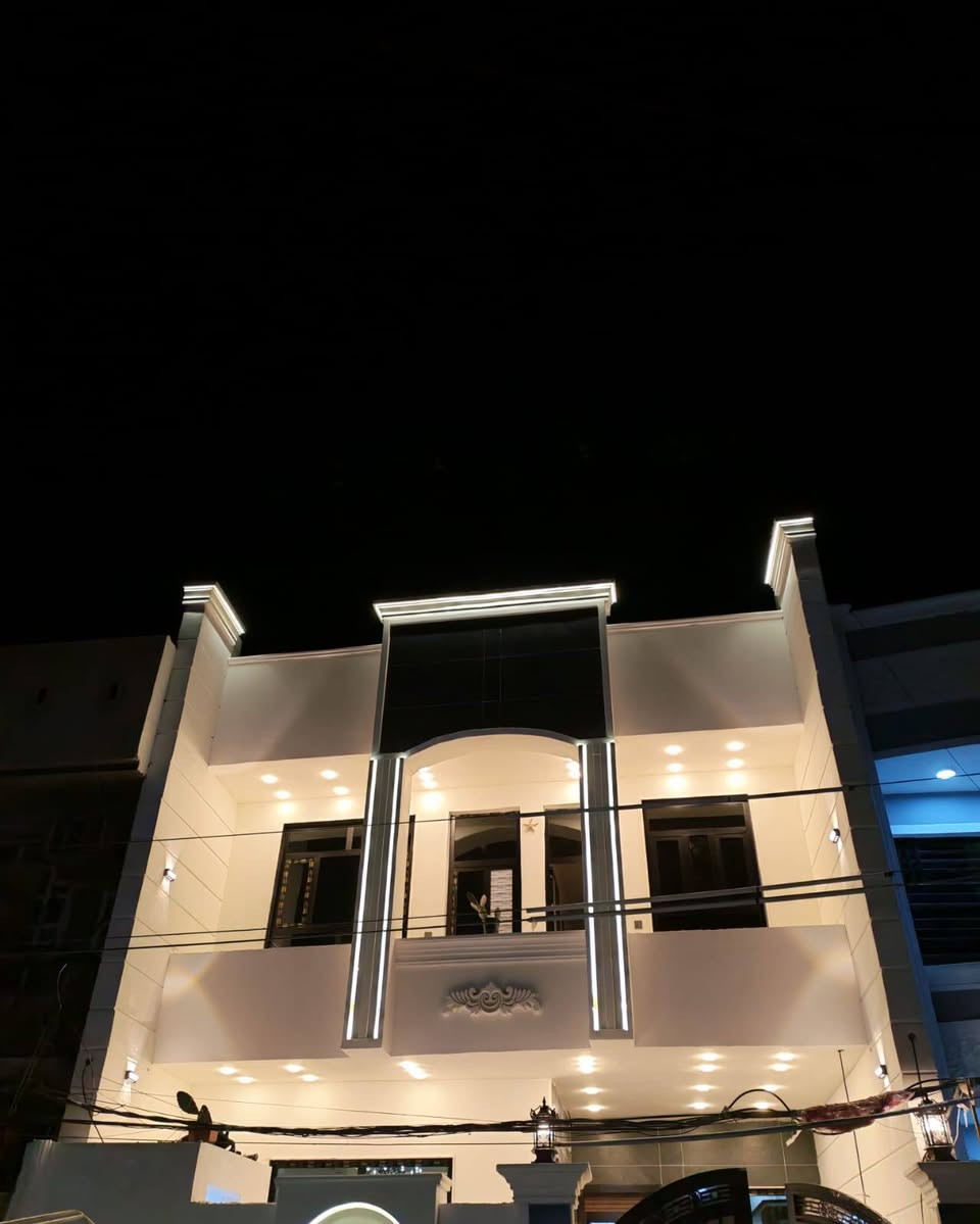 يتوفرمشتمل تسليم مفتاح بسعر 75مليون.. مشتمل. 40م طابقين ركن بسعر95مليون. مشتمل 46،طابقين بسعر 75مليون.. مشتمل 35م عكاده بسعر 65مليون .. مشتمل 40م تسليم مفتاح بسعر 93مليون ..مشتمل 40م تسليم مفتاح بسعر 100مليون...ومشتمل 50م جديد طابق ونص بسعر 105مليون.. مشتمل 50م جديد طابقين بسعر 117مليون .. مشتمل 50م جديد ركن بسعر 116مليون.. 55م طابق ونصف جديدبسعر 110.. َ60م عكاده بسعر من 88مليون فما فوق ..60م جديد بأسعار 125فما فوق.. مشتمل 65م بسعر 115مليون.. مشتمل 60م .. مشتمل 63م جديد طابقين جديد بسعر 140مليون مشتمل 72م مسلح طابق ونصف بسعر 125مليون.. َمشتمل 75م طابقين نظيف سيراميك بسعر 125مليون. مشتمل 75 م افراز سند وحده بسعر 112مليون مشتمل 75م مسلح قديم 115مليون.. مشتمل 75م جديد طابقين بسعر 140مليون .مشتمل 90م طابقين عكاده بسعر 100...مشتمل 98م عكاده بسعر 145مليون...مشتمل 108م طابقين عكاده بسعر 150مليونََ.. 112طابقين عكاده ... مشتملات خلفي بسعر 45مليون وموجود خلفي بسعر 60مليون.. .مشتملات 105و110باسعار مناسبة ...مشتمل 150م  مسلح طابقين بسعر 240.. ويتوفر مشتملات 180م و198و 250م 300م بأسعار مناسبه ويتوفر عروض من جميع المساحات مسلح جديد وقديم   كل العروض في الحرية ..... . عمارات سكنيه.... يتوفر لدينا قطع أراضي في العطيفيه والشالجيه أراضي طابو صرف وزراعي مساحات كبيره للبيع  .للاستفسار اتصال او مراجعة مكتب النور للعقار الحرية شارع الثالثة قرب مطعم باباعن مجاور معرض ماكس لدراجات مجاور اسواق كل شيء.قرب مطبعه المنار..  ***********.. *********** ..***********..
***********... ***********.أرقام فقط اتصال أو واتساب رجاء غير متواجدين على الفيس..
نستقبل جميع العروض بيع مراوس ايجار رهن..
مقاولات عامه مستعدون لبناء وترميم الدور والأراضي والعمارات وجميع العقارات بمواصفات هندسيه وتصاميم تركيه وديكورات واللواح وسحبات دقه بالعمل للاستفسار ***********
