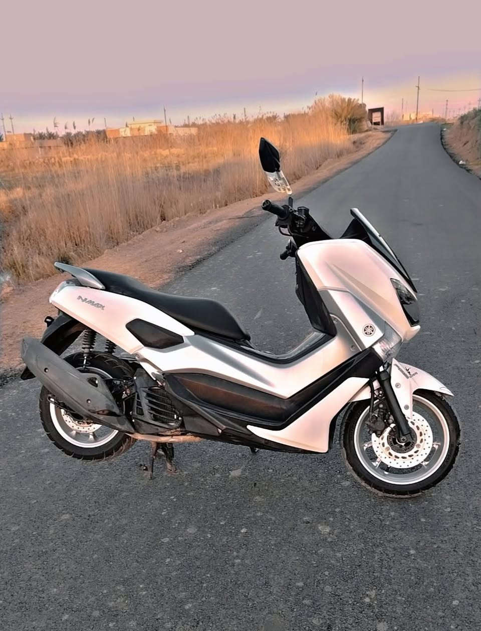 ان ماكس
موديل 2018
محرك 125سيس
جديده رمبة شهرين من اشتريته
نضام  ABS
دراجه كلش نضيفه وناعمه ب المشي
سعره 15 ورقه مكاني بغداد 
للتواصل واتساب 
***********
