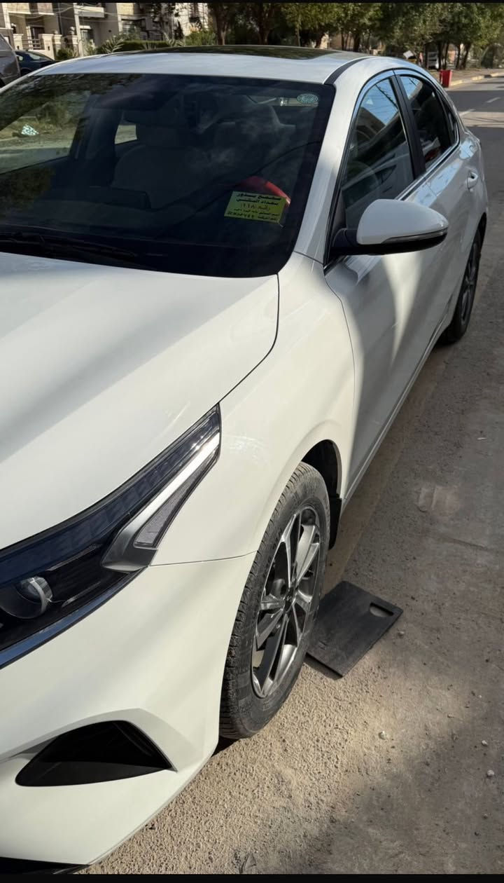 سلام عليكم للبيع سيراتو 2024 فول مواصفات اعلى فئه مكينه 2000 سلايت شاشه بلاد واريل نفكيشن حساسات كفاله عامه من كلشي   رقم اربيل باسم شركه  الراوي تريد وكاله او تحويل ماشيه 23 مكانه بغداد العامريه سعر  192 وبيه مجال حك الجيه 
هاتف ***********
