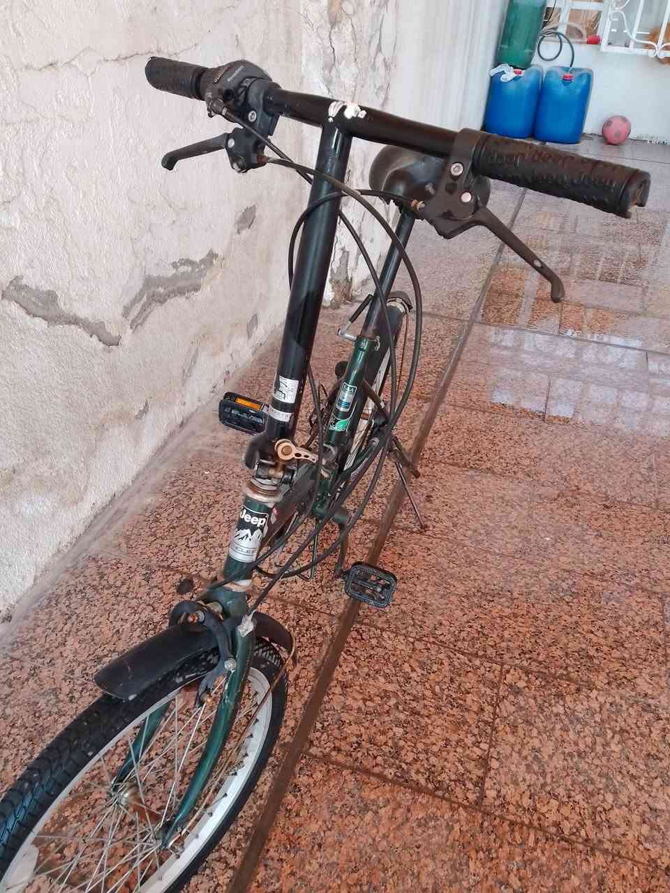 بيسكل ماركه jeep الويل 20 لون زيتوني تاير وجوب خلفي جدد كير ينرادله تصليح مكسور لباقي كله نضيف وجديد


**إذا كنت صاحب هذا الإعلان وتريد حذفه لأي سبب، رجاءا أرسل رسالة إلى الدعم الفني**