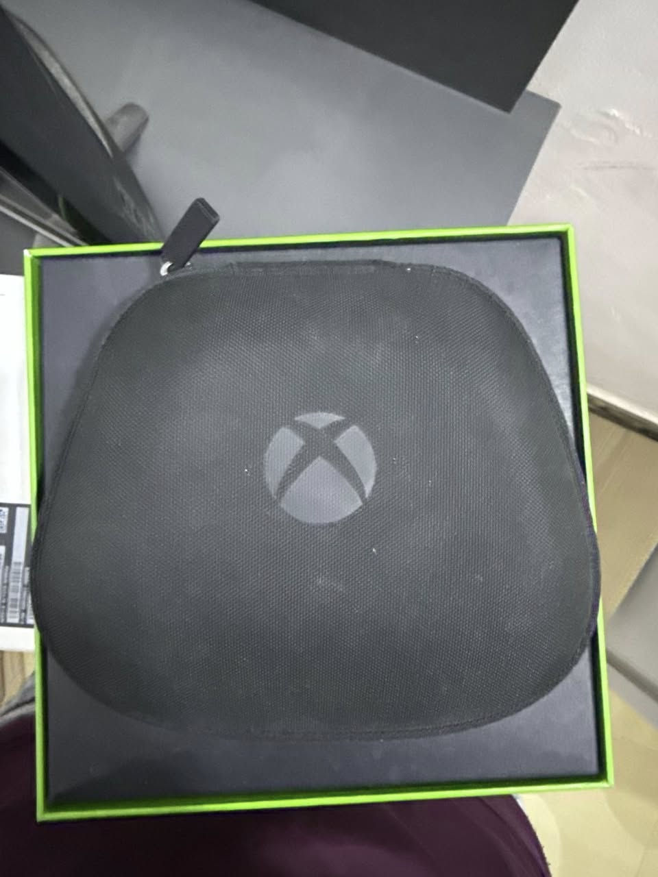 يد Xbox Elite Wireless Controller Series 2 أصلية — كاملة مع الكيس والإكسسوارات 📦🎮
***********
✅ نظيفة جداً
✅ كاملة بالكارتون والكفر الرسمي
✅ أزرار إضافية + ستكات قابلة للتبديل
✅ مناسبة للـ Xbox والـ PC
✅ بطارية قوية وشحن Type-C

🎮 أفضل يد احترافية للعب التنافسي
خصوصاً ألعاب الشوتر والسباقات
السعر 125 الف شبه جديدة جوستك

📍الموقع: بغداد
📩 اللي جاد يراسل خاص 

#Xbox #EliteSeries2 #XboxController #Gaming #PCGaming #XboxSeriesX #بيع_وشرا
