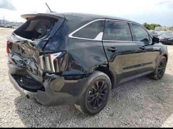 سلام عليكم سورنتو 2023 
سياره 4 سلندر تنفس طبيعي 
سياره خير من الله رقم أربيل ب سمي 
رقمي *********** 
سعر مناسب جداً جداً  
عنواني بغداد اليرموك
