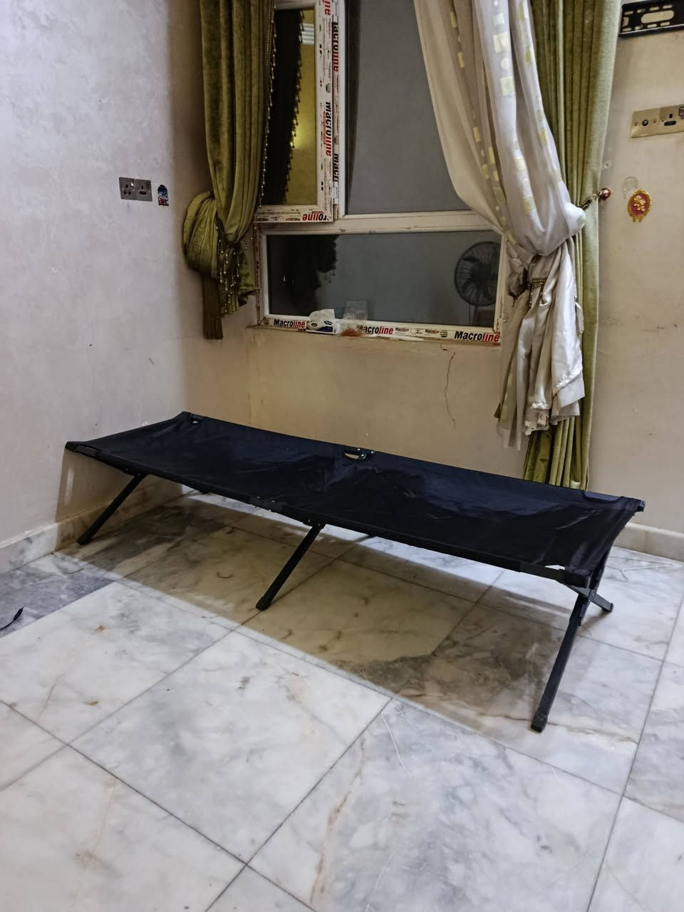 چرباية متنقلة للبيع حجمها من تطبك صغير وياها جنطة تتحمل وزن 100 كيلو سعرها 25 الف نظيفة فول 

رقم التواصل  ***********
