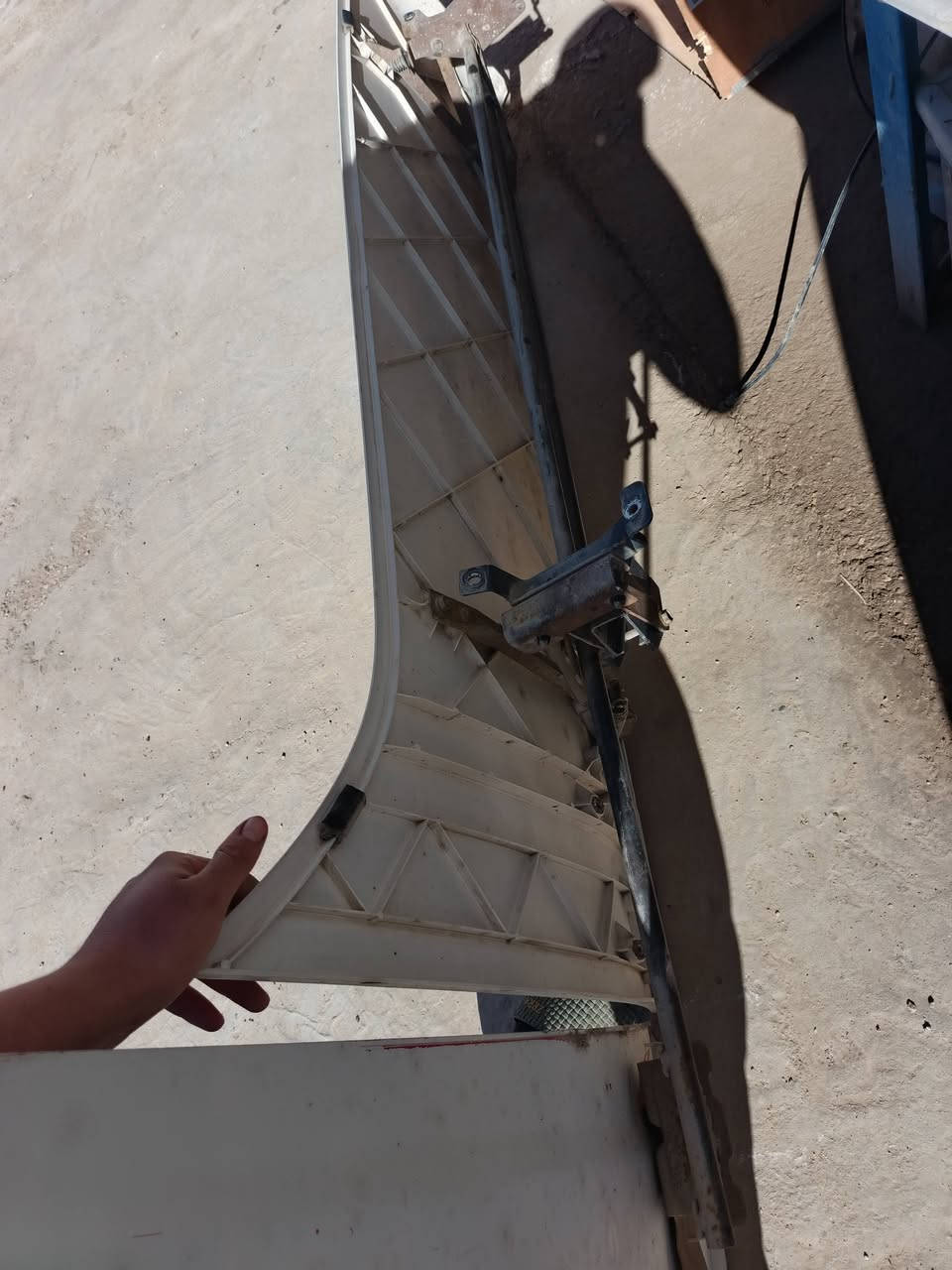 السلام عليكم كاسحات للبيع موديل حديث الاستفسار على رقم ***********
