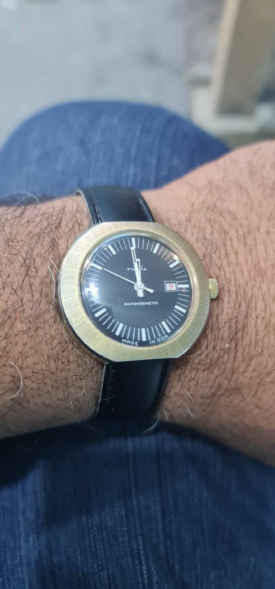 ساعة موديل سبعينات نصب تكويك مع سير ذهبي بلادي للبيع


**إذا كنت صاحب هذا الإعلان وتريد حذفه لأي سبب، رجاءا أرسل رسالة إلى الدعم الفني**