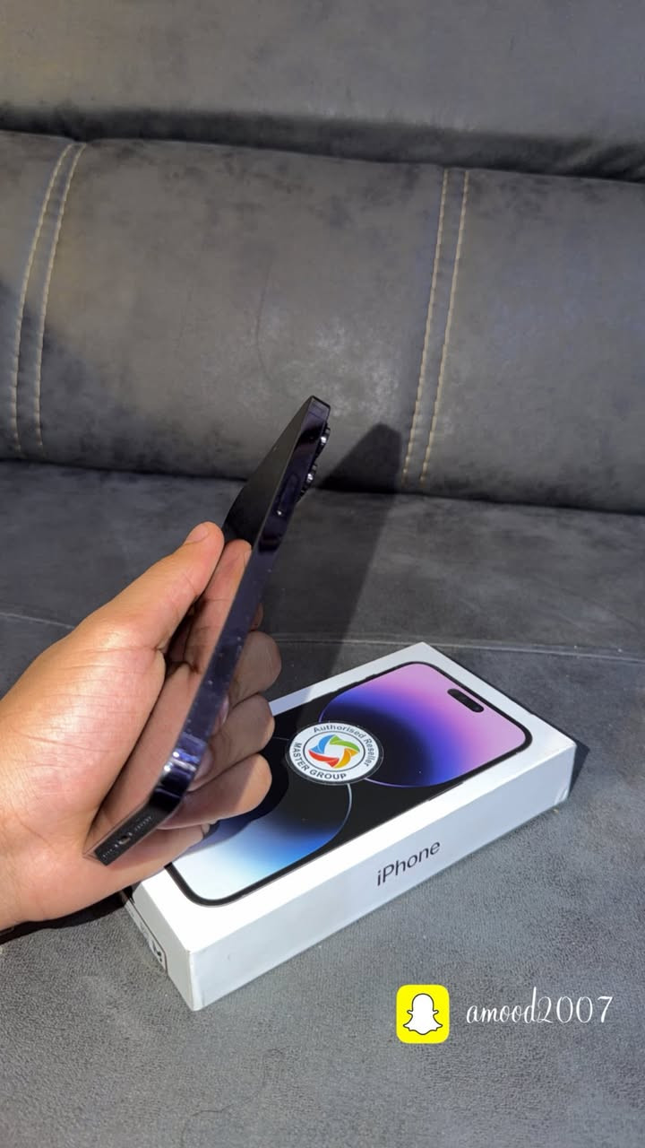 أيفون 14 برو ماكس ماستر شرق اوسطAAA ألون البنفسجي احلا لون جهاز نضيف نضافته        99/100 
شوفت عينكم مبدل شاشه اصليه مال تفصيخ  فقطط الجهاز جديد حيل عله إيدي مأخذه جديد بل كارتونه  
الذاكره مالته 256 ول بطاريه ٧٨ بلادي يعني مو  معلايه
 الكارتون الاصليه ول ملحقات الاصليه ما ملعوب بيهن ابدد
بسعر مناسب وحلو السعر 680الف وبي مجال بسيط جدا للشراي المكان بغداد الزعفرانية وهاذه الرقم للستفسار***********

