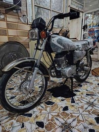 دراجة للبيع • كهربائيات شغّالة • مكينة مكفولة