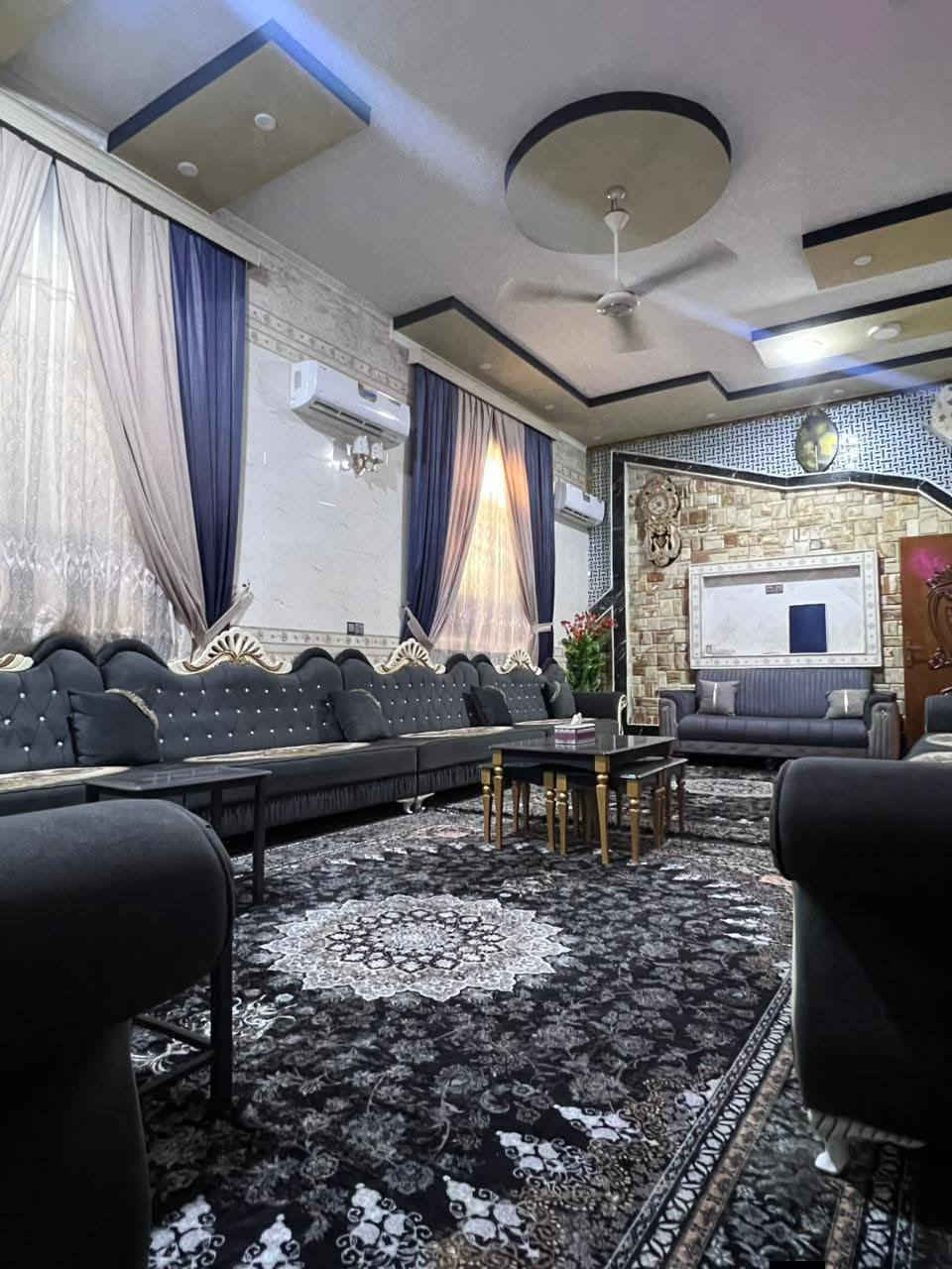 نص دونم بمساحة ١٢٥٠ متر الواجهة ٢٥ متر سند ٢٥مستقل الموقع (كربلاء المقدسة) بل لتحديد قرب القنطرة البيضاءاوقرب مشتل العتبة العباسية الموقع على التبليط يبعد مسافة عن مرقد الامام الحسين عليه السلام ٥كيلوا تحت البناء ٢٣٠ متر يتكون من اربع غرف وتفاصيل اكثر البناء درجة اولى))للستفسار بآدارة الوسيط العقاري الاستاذعلي خلف الشمري (*********** )(***********)للعازم على الشراء من المحافظات العراقية نحن في خدمتكم
