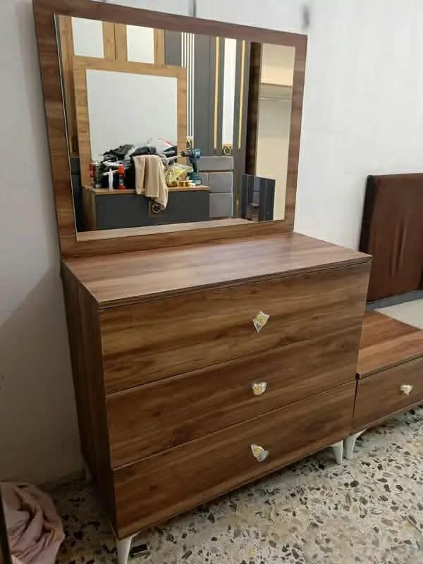 غرفة تركي 🇹🇷 مستخدام 6 قطع  ✨✨
نضافه 90 💯

سلايت  💖

السعر 425💖💸

مع شد🪛 ونقل 🚚  مجاني  داخل بغداد  محافظات بكروه


**إذا كنت صاحب هذا الإعلان وتريد حذفه لأي سبب، رجاءا أرسل رسالة إلى الدعم الفني**