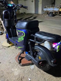 R9 ٢٠٢٥ • نيلي • بطارية ٣٢٫٥أمبير