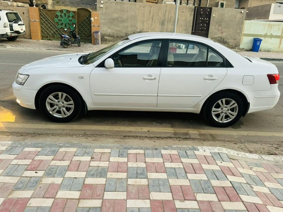 سوناته موديل 2009 سياره كفاله بيه شويه صبغ بل بنيد تخم تير  مكينه كير حداديه  مكيه 2400 تبريد ثلج سنويه جديده  
السياره عل وضع الشركه مكان بابل ابو غرق السعر 125 بيه مجال ***********
