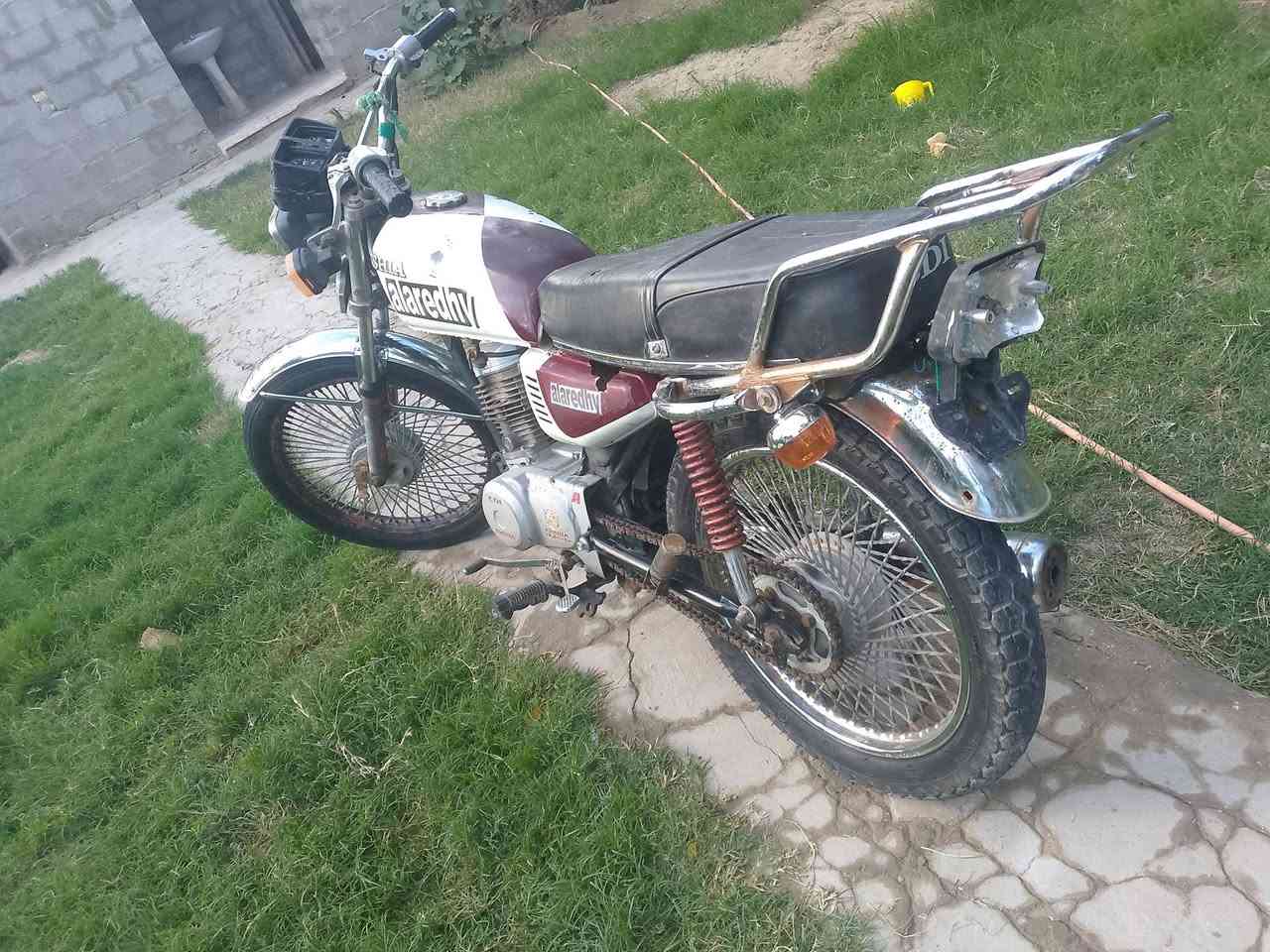 سلام عليكم دراجه 19 اوراق اوصولي 
جاهزه للبيع سعر 500 مكان فجر


**إذا كنت صاحب هذا الإعلان وتريد حذفه لأي سبب، رجاءا أرسل رسالة إلى الدعم الفني**