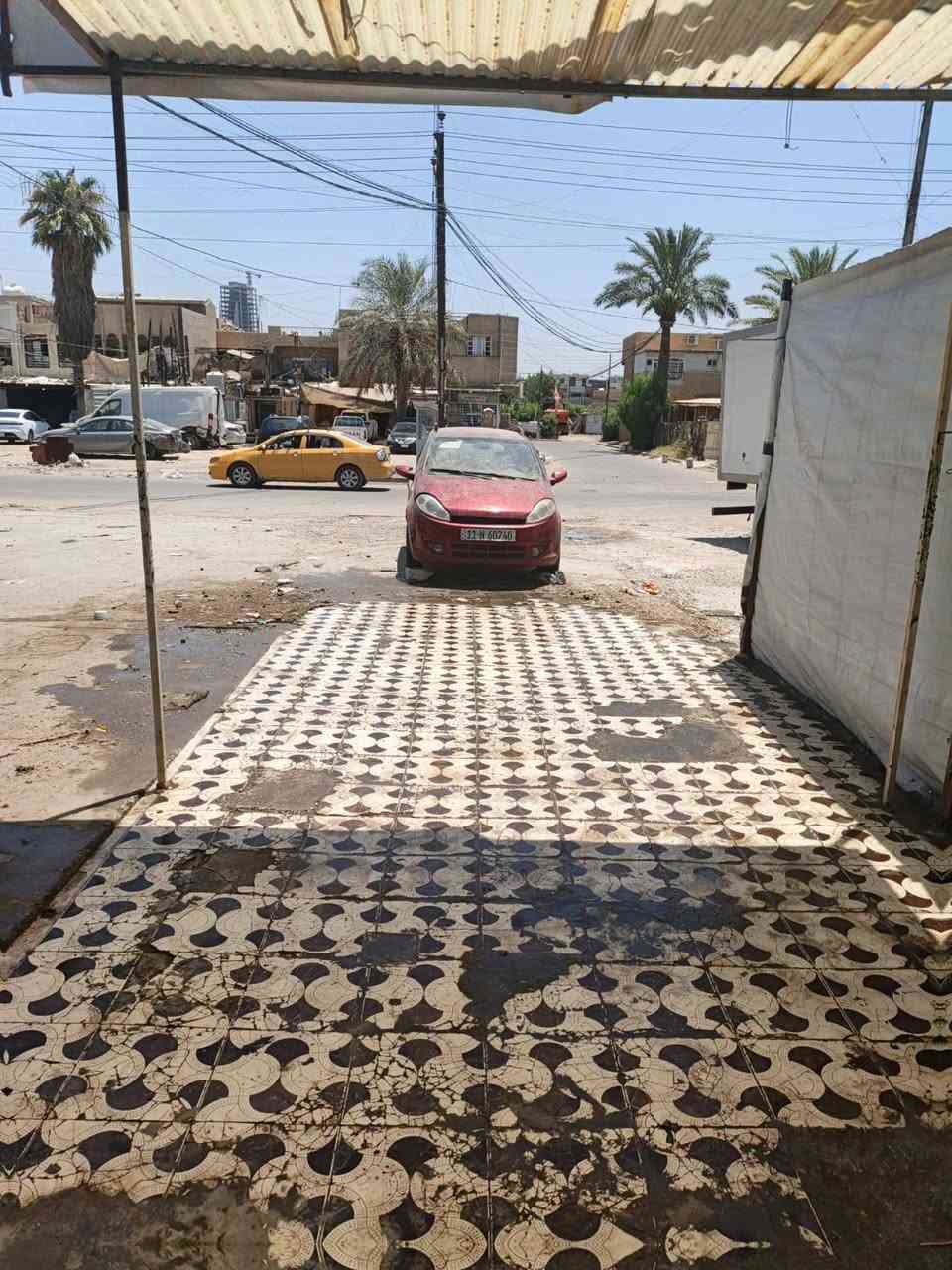 السلام عليكم
محل للبيع
في شارع الصديق
 قرب مرور الغزاليه
للاستفسار :***********
