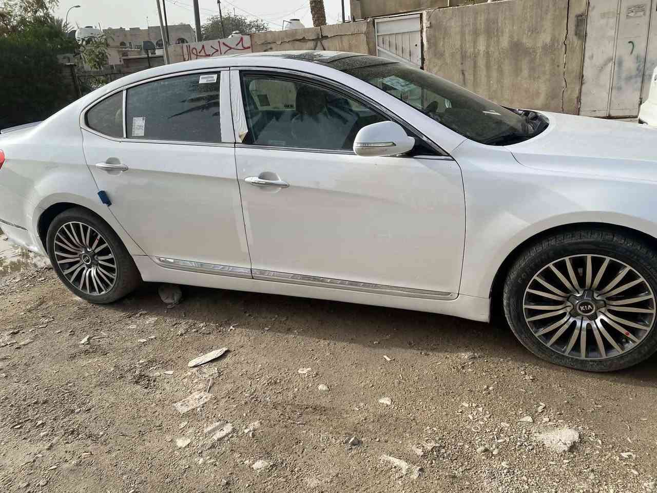 سلام عليكم
للبيع كيا كدينزا موديل 2011  
سياره فول مواصفات محرك 6 /3.5 
بصمه 
سلايت كامل 
حساسات كامله 
تبريد شغال ثلاجه
سياره هذا سونار مالتها من اول ما اخذتها مصار فتره قليله مشط لستيرن ولصدر كله بدلته جديد  السياره خير من الله 
العنوان: بغداد خلف مدينة العاب سيدية 📍
للاتصال : ***********📞
السعر: 97$  وبيها مجال للشراي
بيع او مراوس
