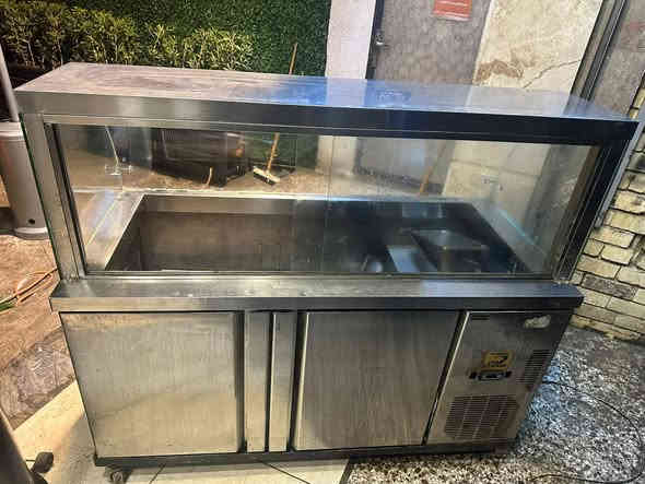 للبيع التواصل مع الرقم العنوان بغداد
الصوبات عدد 3
الشوايات سورية الصنع عدد 2
طاوله شوايات عدد 2
براد مقبلات ١٢ بلانك
***********
