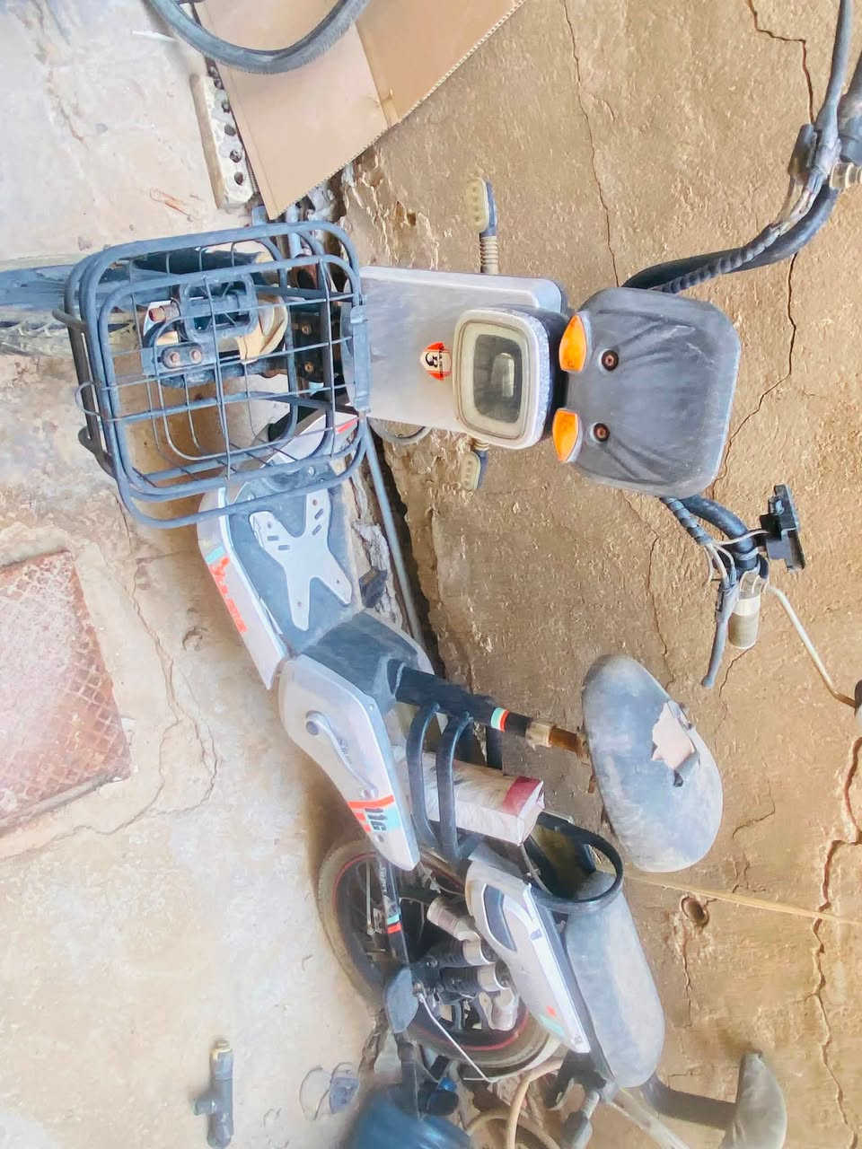 سلام عليكم حبايب
باسكل شحن للبيع 260 الف وبيه مجال 
باسكل مرتب وكل شي بيه شغال ناقصه بس بطاريات
مكاني كربلاء حي الحسين 

‭***********‬متواجد عل واتساب

