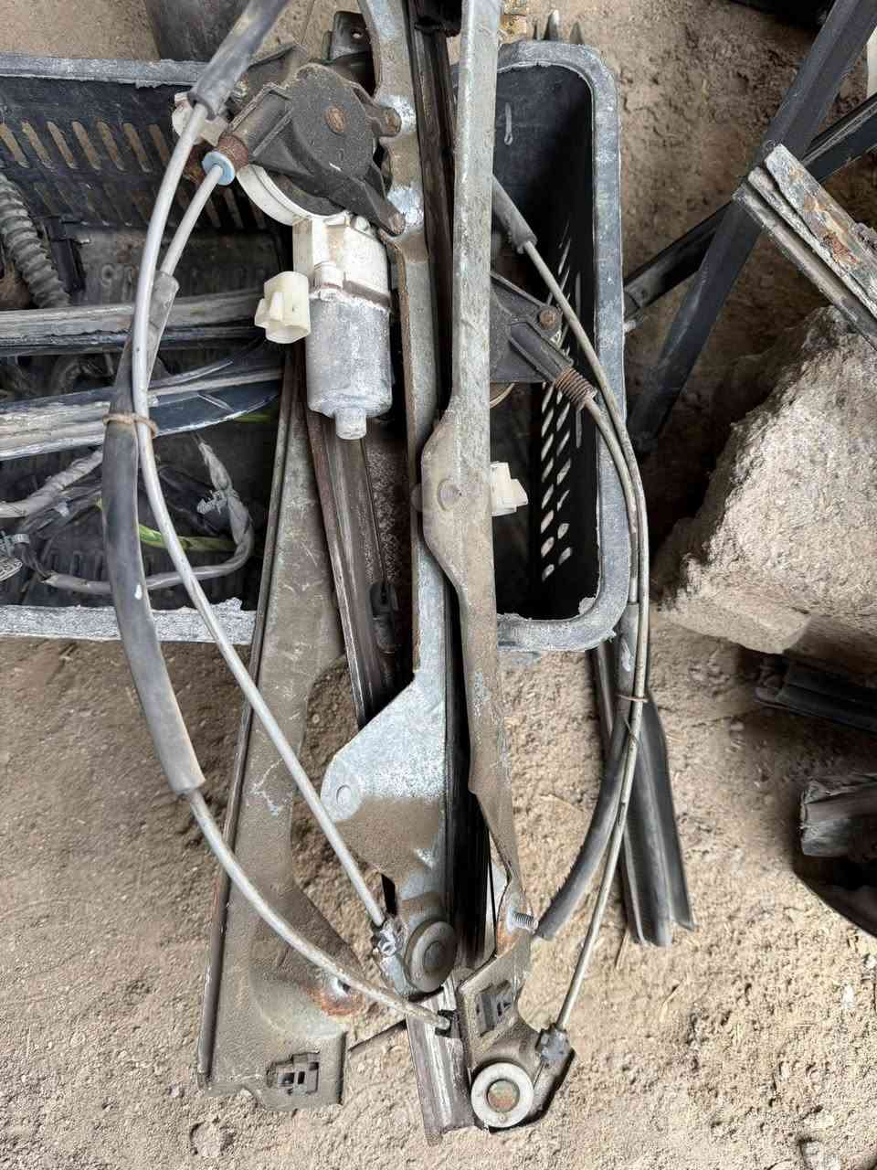 للبيع غراض 2007  بيبان امامية
بيبان عدد ٢ 
مكينة جام عدد 4 
جام مضلل بلاد عدد 2 
ترايش باب طخم 4 
ظفيرات باب فيش 
سماعات عدد 4


**إذا كنت صاحب هذا الإعلان وتريد حذفه لأي سبب، رجاءا أرسل رسالة إلى الدعم الفني**