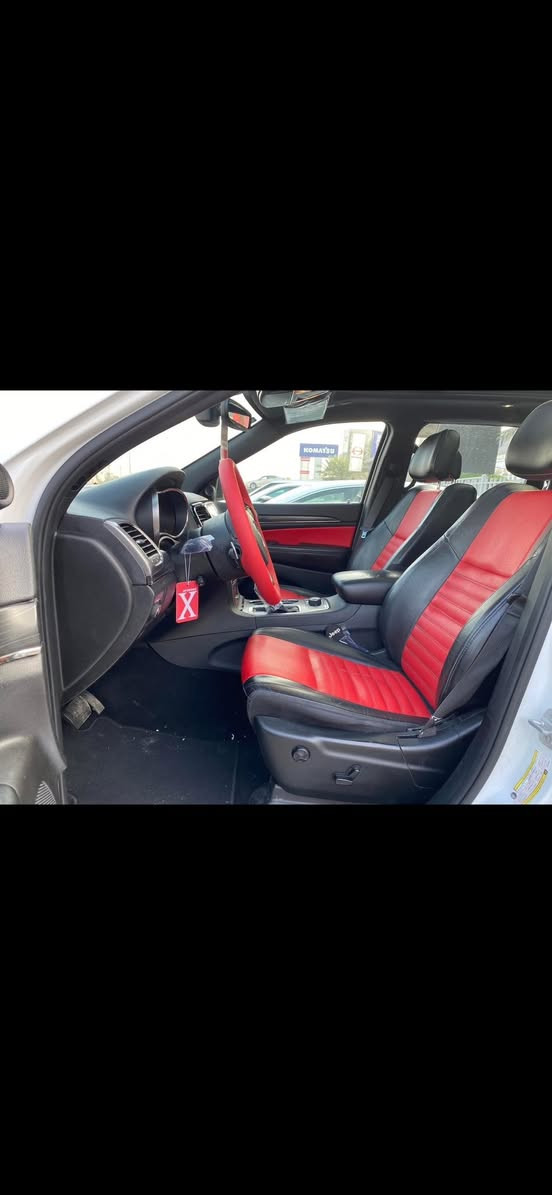 سلام عليكم للبيع جيب اس    S 2019( خـليـجـي ) وكاله
ماشيه 37000 الف مايل يعني 60000 كيلو
فول فول مواصفات فورويل بارنوما فتحة
رقم بغداد الجديد 
مكينة  3600 6 سلندر  

 سقف بانوراما 

 كشنات جلد اسود و احمر+ كهرباء + تدفئه + خزن ٣ وضعيات 

 نظام النقطة العمياء 

 ويل حجم 20 بلادي سبورت 

 نضام خاص للطرق الوعرة 

تشغيل عن بعد 

مري كهرباء 

 مرايا متحسسة للضوه العالي 

 بخاخات لتنضيف اللايتات الامامي

 نظام تشغيل واطفاء المحرك اوتماتيكي للتوفير وعدم صرف الوقود عند الايقاف (AUTO START SYSTEM)

 ناشر فديو توضحي للسياره

وضعيات قيادة التحكم بيهم عن طريق الماوس 

لايت زنون امامي ولد خلفي 

 تخم تاير جديد قبل سبوع شاده

 ستيرن كهرباء + تدفئه ستيرن 

 حساسات خلفية امامي

للاستفسار :***********
السعر  33700 دولار
مكان السياره بغداد
ملاحظه سياره مقفوله من الصبغ او التبديل
فقط تكحيل بسيط بالبلاستك
