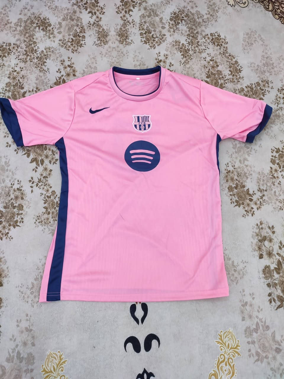 دريس برشلونه الاصلي تايلندي مع شورته
قياس اكس لارج


**إذا كنت صاحب هذا الإعلان وتريد حذفه لأي سبب، رجاءا أرسل رسالة إلى الدعم الفني**