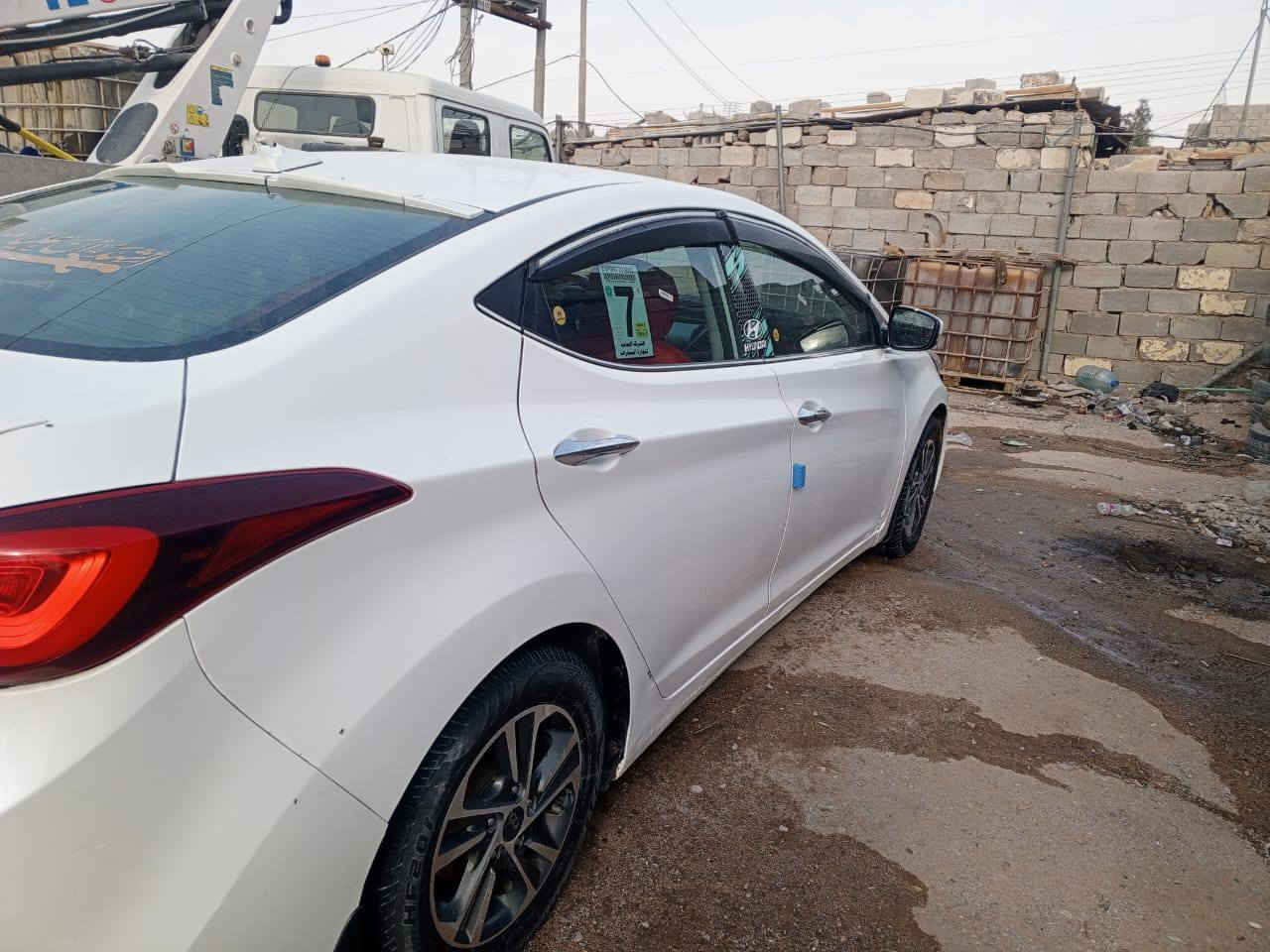 السلام عليكم النترا وارد امريكي موديل 16 ماكينه 1800 سياره بيها بس متكر امامي فقط
سعر مالتها 120 وبيها مجال مكانها البصره الزبير الرقم بصره باسمنا
التواصل مع الرقم موجود مكلف بالنشر 
***********
