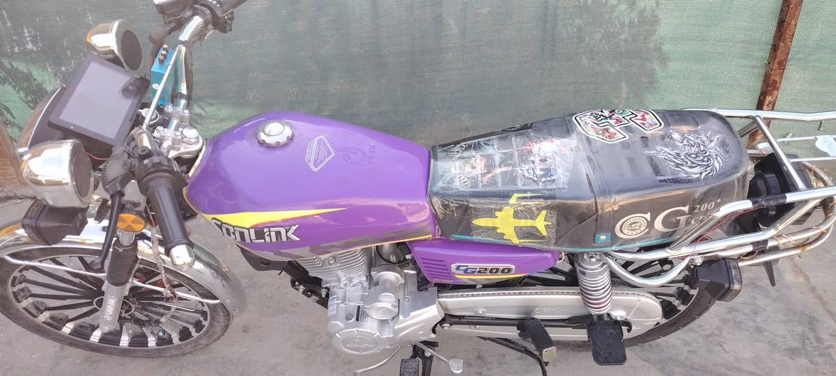 اسلام عليكم ورحمة الله وبركاته دراجة سونك اصلي موديل 2025 دراجة بعدهة زيرو خير من الله نازلة ابشهر 10 الي مو شراي لا يكسر بيهة للستفسار *********** للعلم اوراقهة اصلي كرتوانية دراجة فول مكفول
