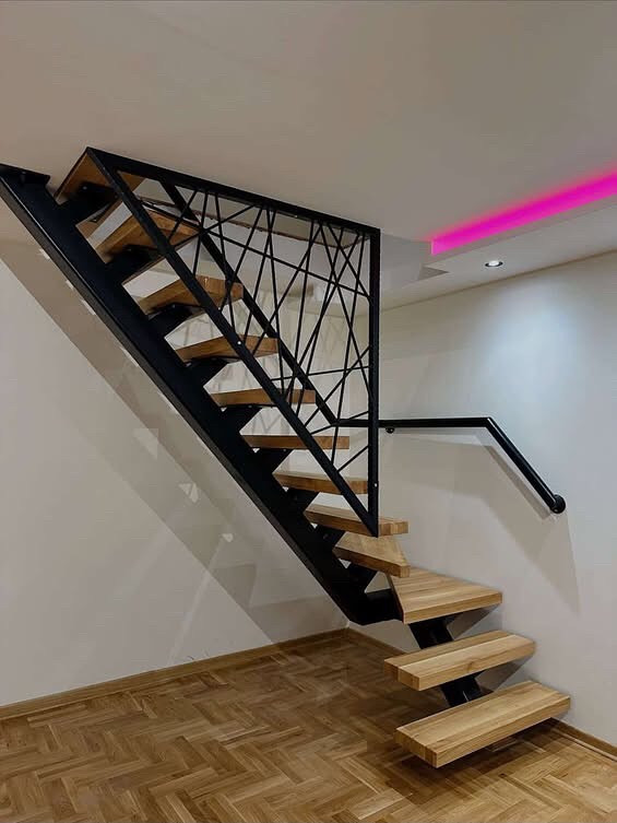 قمه الاناقه ان تضيف لمسات من دزاين درج  داخلي بايات خشب الجاوي ويوجد انواع اخرى حسب الاختيار يتوفر انواع مختلفة من الخشب  كذالك ترتيب العمل كامل وتصميم محجر حسب المواصفات المطلوبه #طوكيو للمقاولات والبناء الجاهز ***********اتصل او واتساب#اكسبلور #العراق #بغداد #اربيل_سليمانيه_دوكان_شقلاوه_المدينه_المائيه #دهوك #الموصل
